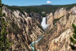 Rent a Car and Explore Yellowstone National Park
